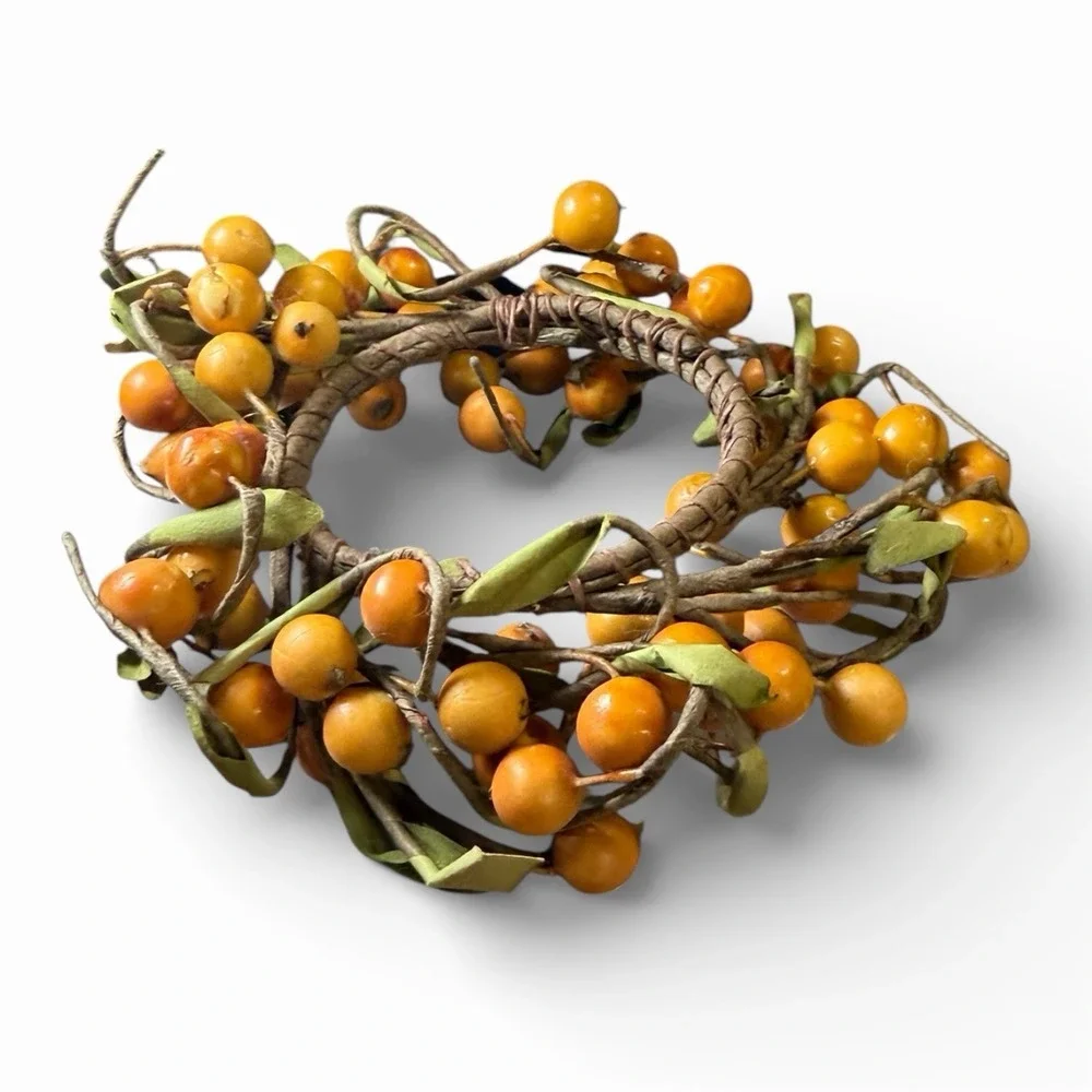 Vintage‎ Artificial Berry and Leaf Wreath 3